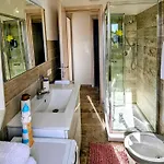 Serendipity, Villa *