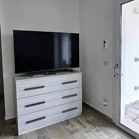 Villa Serendipity, *