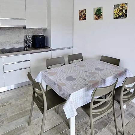 Serendipity, Villa *